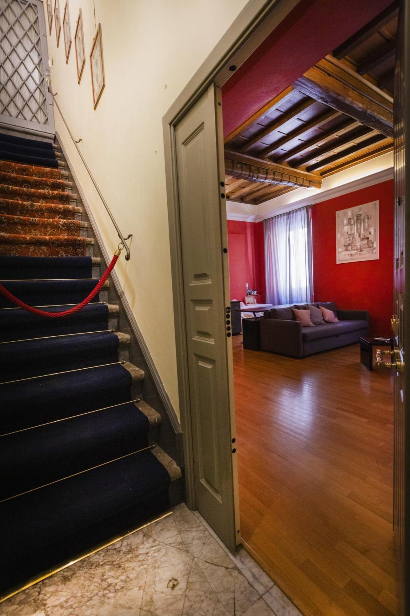 Barberini Apt Close To Fontana Di Trevi 로마 외부 사진