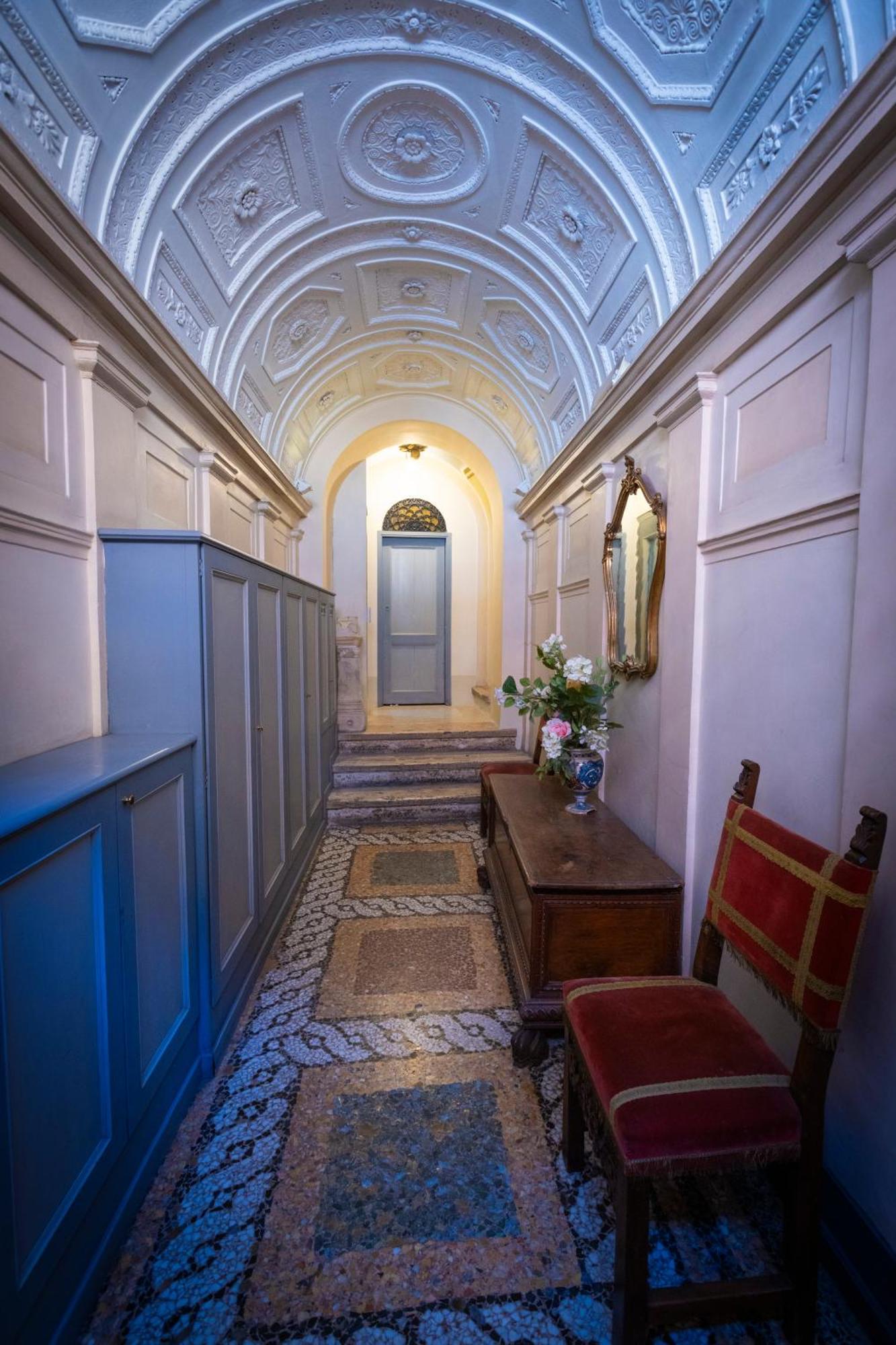 Barberini Apt Close To Fontana Di Trevi 로마 외부 사진